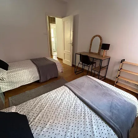 Plaza America - Feel The Vibe *